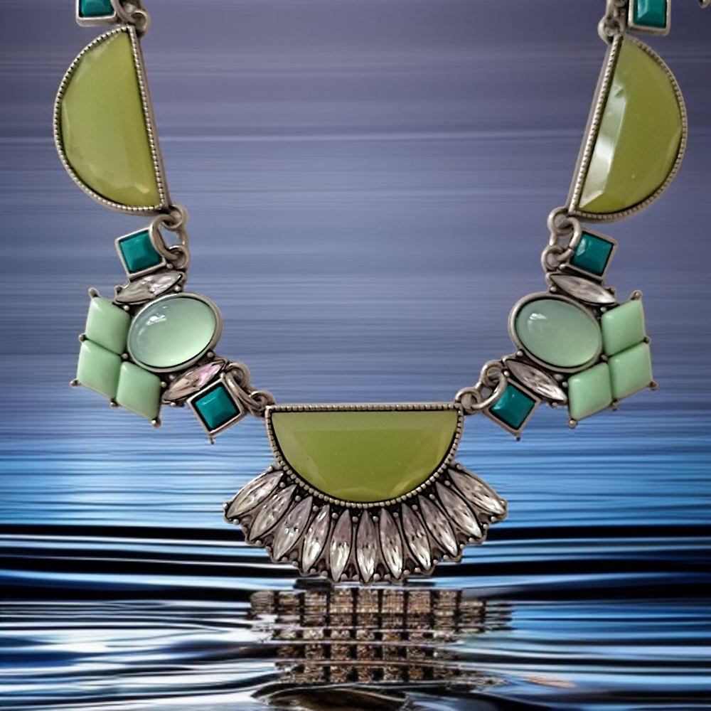 Y2K Lia Sophia Statement Necklace Glacial Silver Tone Ocean Bib Collar Aztec‎